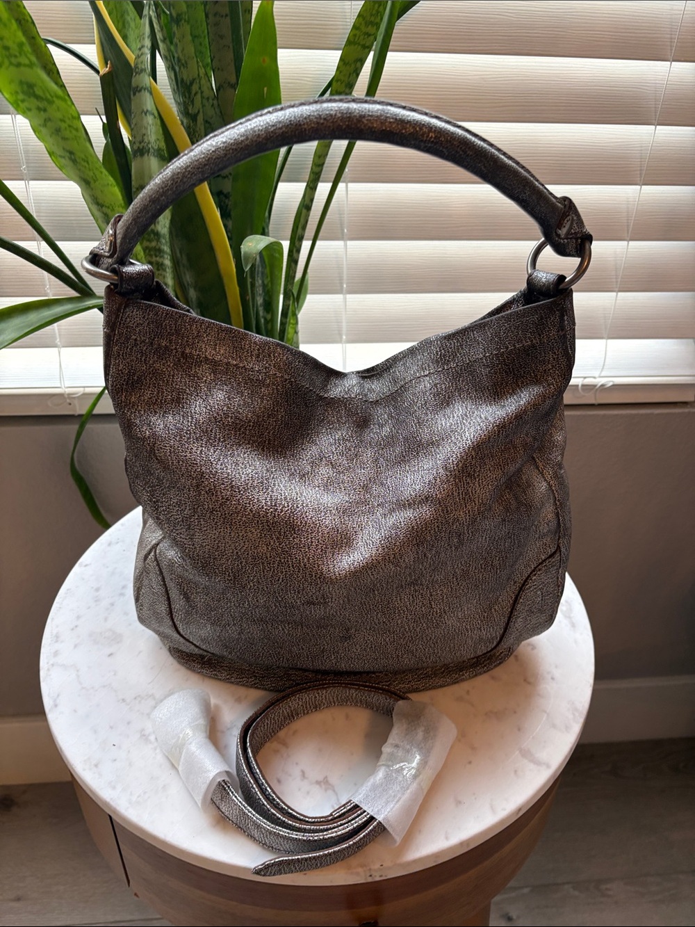 Frye Melissa Hobo Bag Silver Metallic Leather Magnetic Close Top Handle Purse